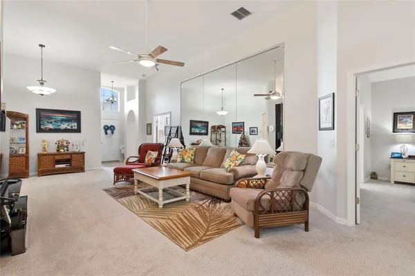 Property Slideshow image 3 of 62 | 215 fitzgerald ln, Davenport, FL, 33837