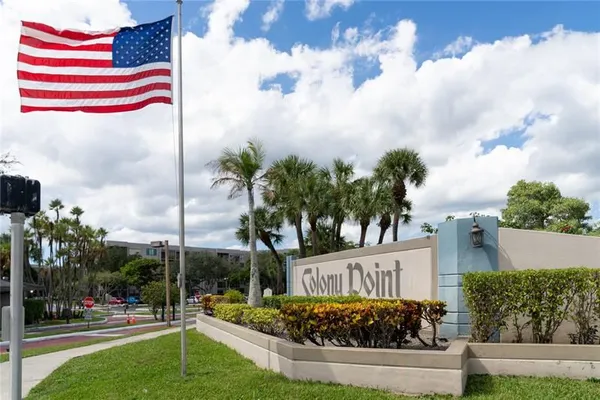 Property Slideshow image 3 of 19 | 1101 colony point cir 220, Pembroke Pines, FL, 33026