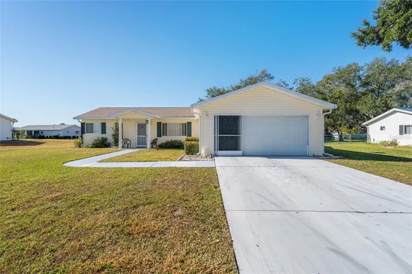 Property Slideshow image 2 of 50 | 17562 se 106th ave, Summerfield, FL, 34491