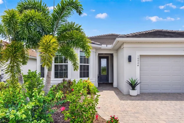 Property Slideshow image 3 of 100 | 10004 coral shore dr, Englewood, FL, 34223