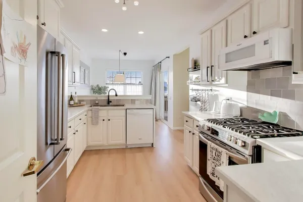 Property Slideshow image 2 of 22 | 12166 white tail ln, Huntley, IL, 60142