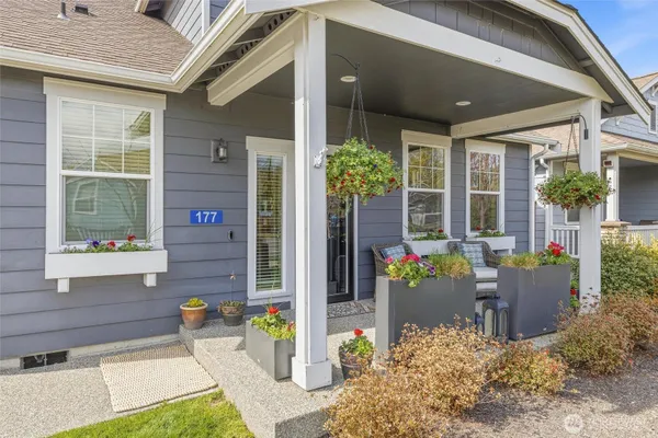 Property Slideshow image 3 of 39 | 177 s 48th st, Mount Vernon, WA, 98274