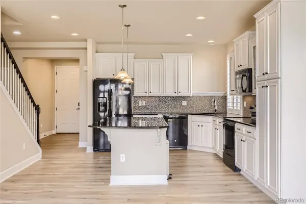 Property Slideshow image 3 of 15 | 5426 espana ct, Denver, CO, 80249