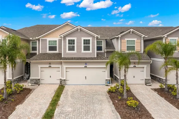 Property Slideshow image 2 of 44 | 5018 sunnyside ln, Bradenton, FL, 34211