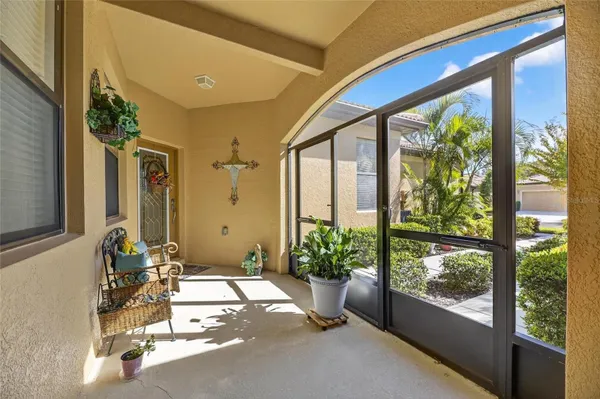 Property Slideshow image 3 of 36 | 329 seneca falls dr, Apollo Beach, FL, 33572