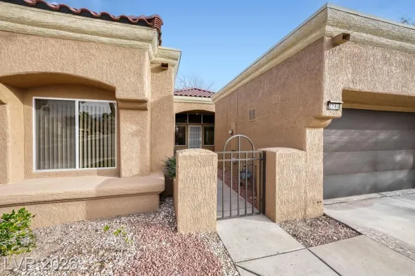 Property Slideshow image 2 of 39 | 2744 desert crystal dr, Las Vegas, NV, 89134