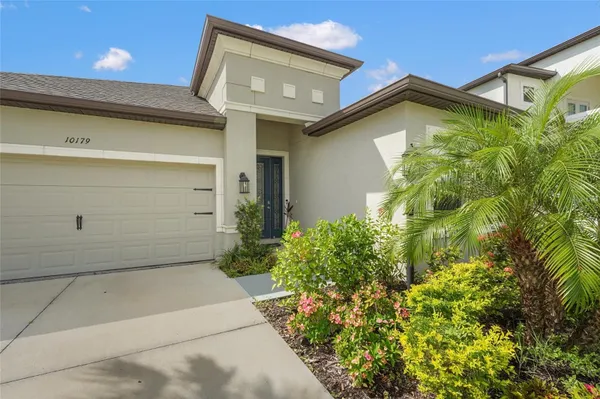 Property Slideshow image 3 of 26 | 10179 milky way cir, Sarasota, FL, 34241