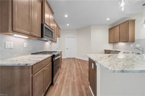 Property Slideshow image 2 of 31 | 4725 mahogany run, Chesapeake, VA, 23321