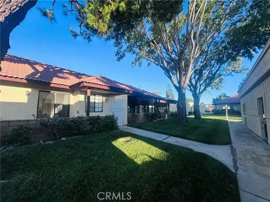 Property Slideshow image 2 of 21 | 19267 elm dr, Apple Valley, CA, 92308