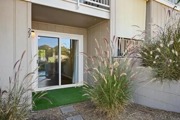 Property Slideshow image 3 of 15 | 27725 mountain meadow rd 27, Escondido, CA, 92026