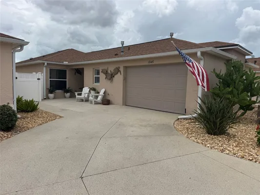 Property Slideshow image 2 of 35 | 1946 mcconnells ave, The Villages, FL, 32162