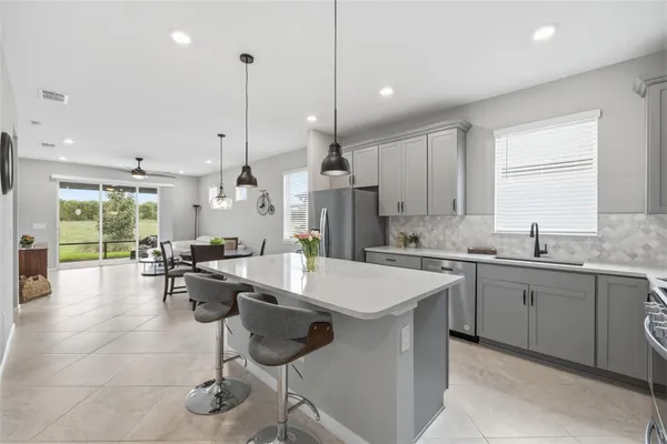Property Slideshow image 3 of 37 | 10462 spring tide way, Parrish, FL, 34219