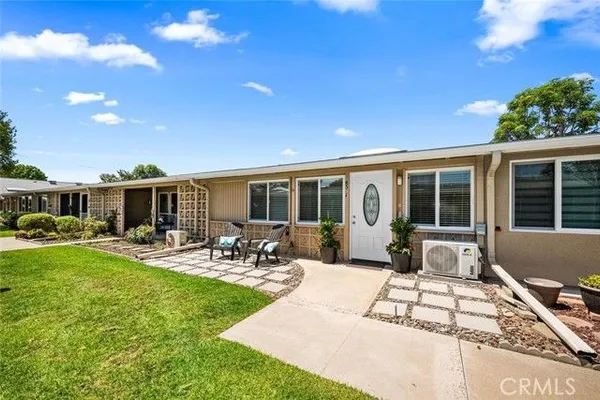 Property Slideshow image 2 of 17 | 13760 alderwood 85i, Seal Beach, CA, 90740