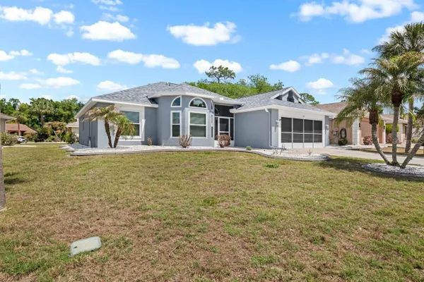 Property Slideshow image 2 of 41 | 327 caloosa woods ln, Sun City Center, FL, 33573