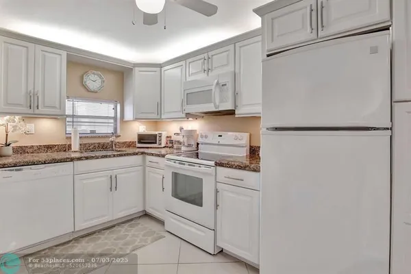 Property Slideshow image 2 of 15 | 8930 s hollybrook blvd 201, Pembroke Pines, FL, 33025