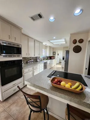 Property Slideshow image 3 of 14 | 1066 ridge heights dr, Fallbrook, CA, 92028