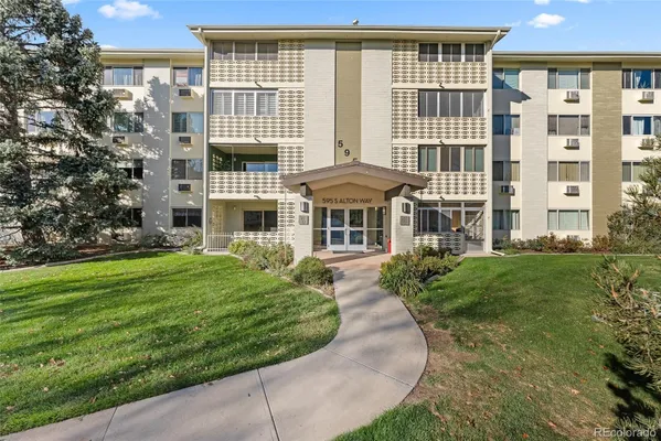 Property Slideshow image 2 of 9 | 595 s alton way 5d, Denver, CO, 80247