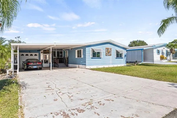 Property Slideshow image 3 of 34 | 1576 longbow dr, Lakeland, FL, 33810