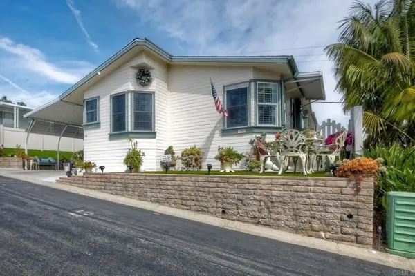 Property Slideshow image 2 of 45 | 444 n el camino real spc 146, Encinitas, CA, 92024