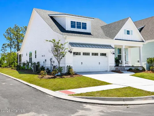 Property Slideshow image 2 of 80 | 321 longhill dr, Wilmington, NC, 28412