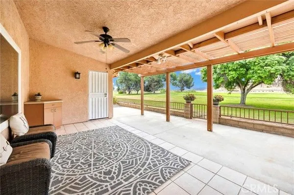 Property Slideshow image 3 of 40 | 2767 banyan tree ln, Hemet, CA, 92545