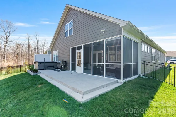 Property Slideshow image 2 of 45 | 193 hanks bluff dr, Mooresville, NC, 28117