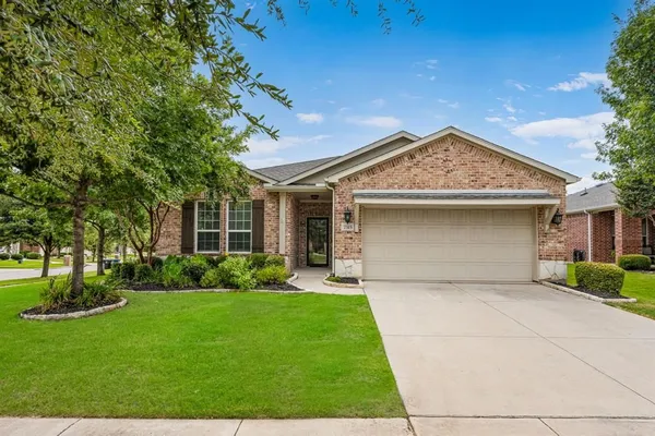 Property Slideshow image 2 of 40 | 7315 trull brook ln, Frisco, TX, 75036