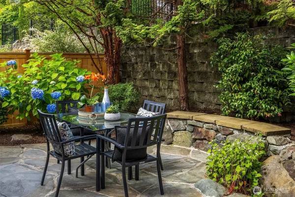 Property Slideshow image 3 of 28 | 23756 ne 134th pl, Redmond, WA, 98053