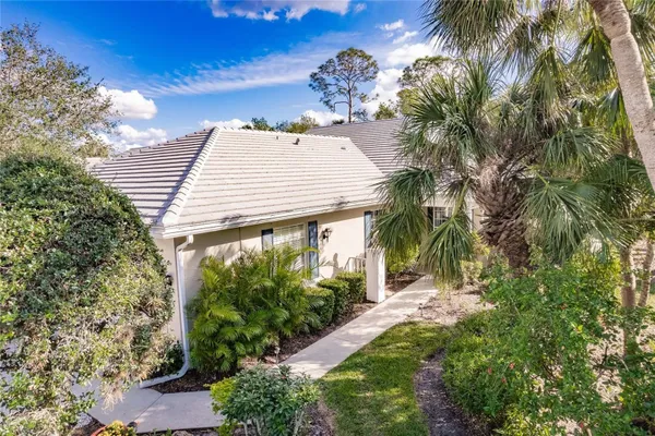 Property Slideshow image 2 of 40 | 921 tartan dr 31, Venice, FL, 34293