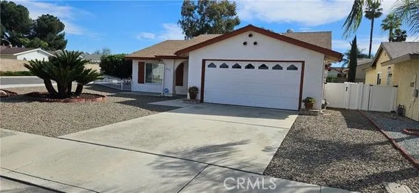 Property Slideshow image 3 of 26 | 2431 el rancho cir, Hemet, CA, 92545