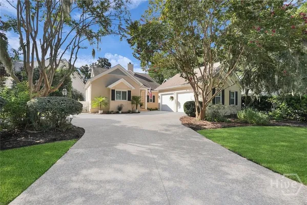 Property Slideshow image 3 of 48 | 2 broomsedge ln, Savannah, GA, 31411