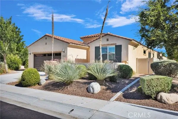 Property Slideshow image 2 of 44 | 18905 copper st, Apple Valley, CA, 92308