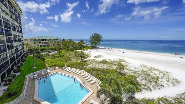 Property Slideshow image 2 of 93 | 225 hourglass way 303, Sarasota, FL, 34242