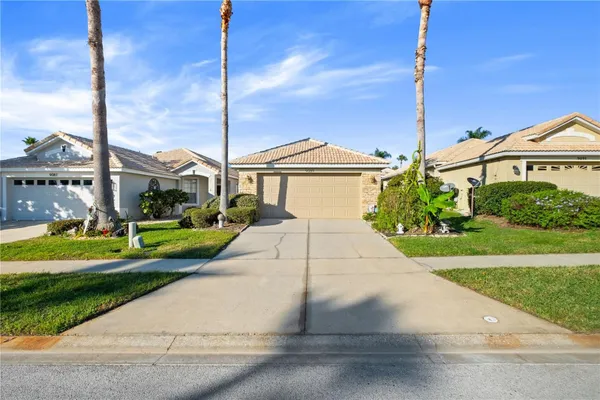 Property Slideshow image 3 of 31 | 9089 saint andrews way, Mount Dora, FL, 32757