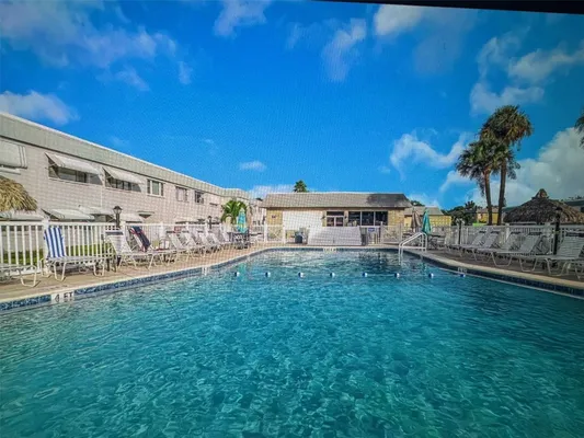 Property Slideshow image 3 of 43 | 5287 81st st 5, St Petersburg, FL, 33709