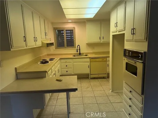 Property Slideshow image 3 of 6 | 2290 via puerta a, Laguna Woods, CA, 92637