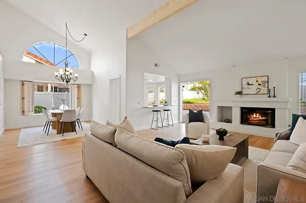 Property Slideshow image 2 of 13 | 4094 arcadia way, Oceanside, CA, 92056