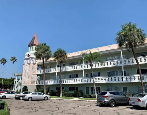 Property Slideshow image 3 of 34 | 2400 columbia dr 28, Clearwater, FL, 33763