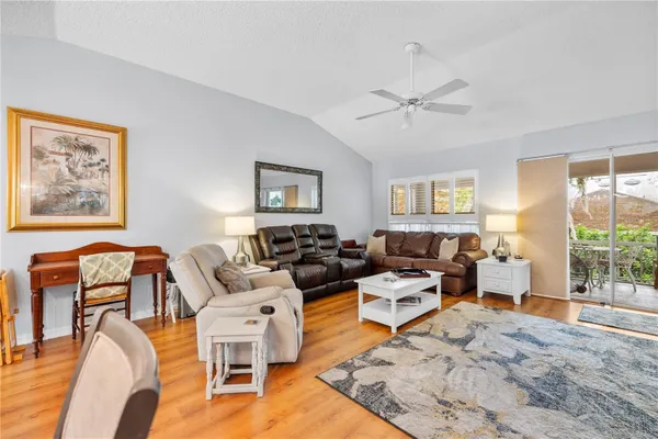 Property Slideshow image 2 of 37 | 121 costa mesa dr, Lady Lake, FL, 32159