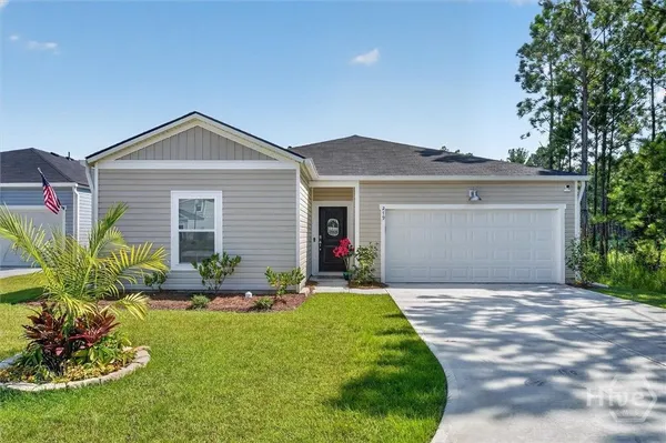 Property Slideshow image 3 of 37 | 279 saltgrass way, Hardeeville, GA, 29927