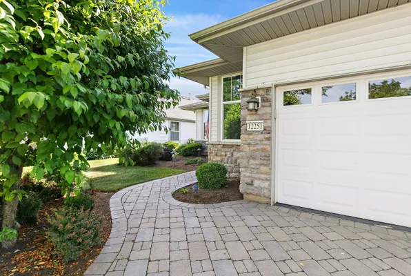 Property Slideshow image 3 of 25 | 12251 tuliptree ln, Huntley, IL, 60142
