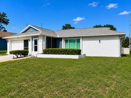Property Slideshow image 2 of 14 | 2942 macalpin dr, Palm Harbor, FL, 34684