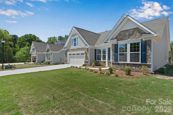 Property Slideshow image 3 of 43 | 13320 cozy ct, Charlotte, NC, 28215