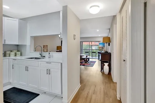 Property Slideshow image 3 of 35 | 1200 sw 124th ter 404 o, Pembroke Pines, FL, 33027