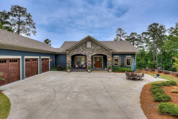 Property Slideshow image 2 of 50 | 318 katie ln, Mccormick, SC, 29835