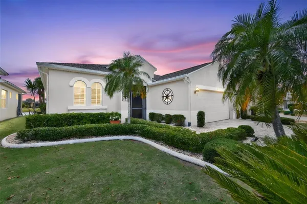 Property Slideshow image 3 of 65 | 829 regal manor way, Sun City Center, FL, 33573
