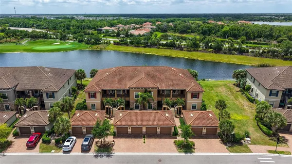 Property Slideshow image 3 of 78 | 13720 messina loop 102, Bradenton, FL, 34211