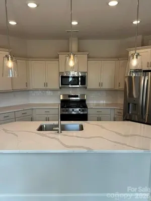 Property Slideshow image 3 of 20 | 3048 five creek rd, Charlotte, NC, 28213
