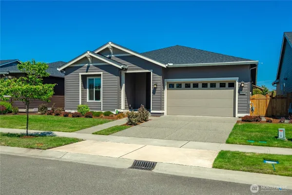 Property Slideshow image 2 of 40 | 18011 150th st, Bonney Lake, WA, 98391