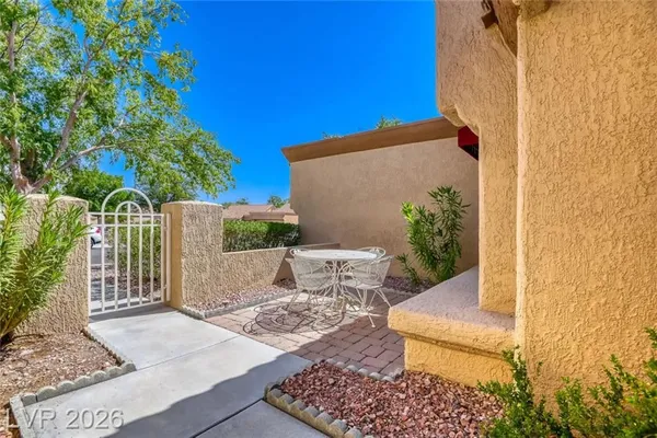 Property Slideshow image 2 of 39 | 8709 prairie hill dr, Las Vegas, NV, 89134